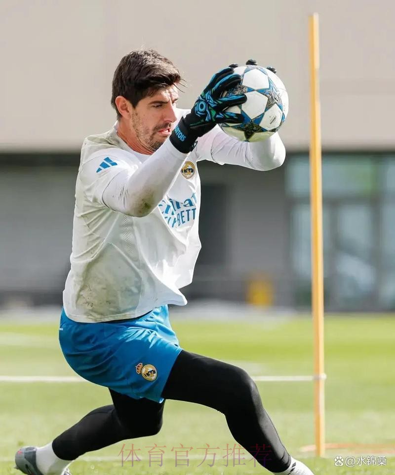 ESPN：对曼城是阿隆索的生死战 他的战术遭质疑